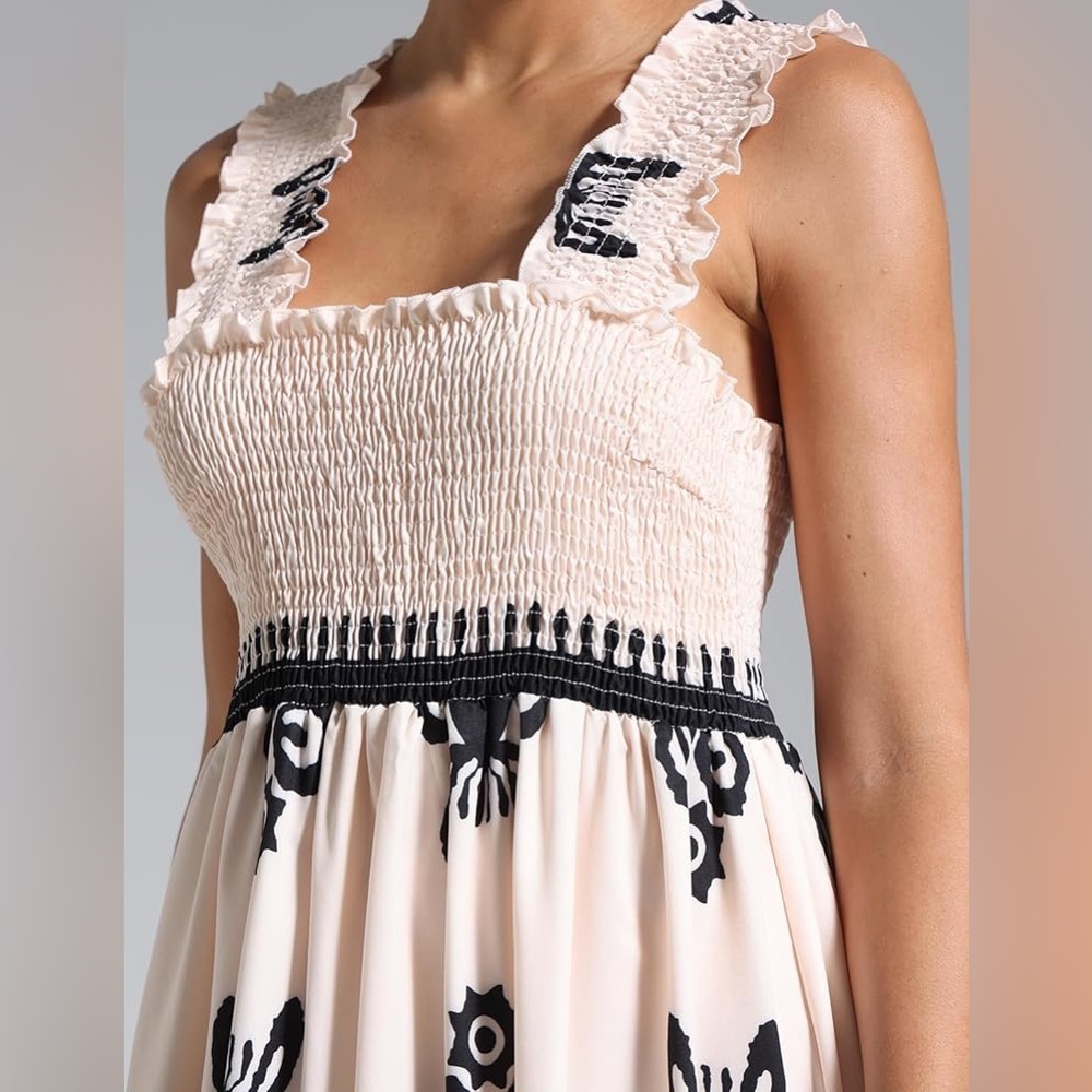 NWOT Square Neck Smocked Pattern Maxi Dress Sz M - Picture 6 of 11
